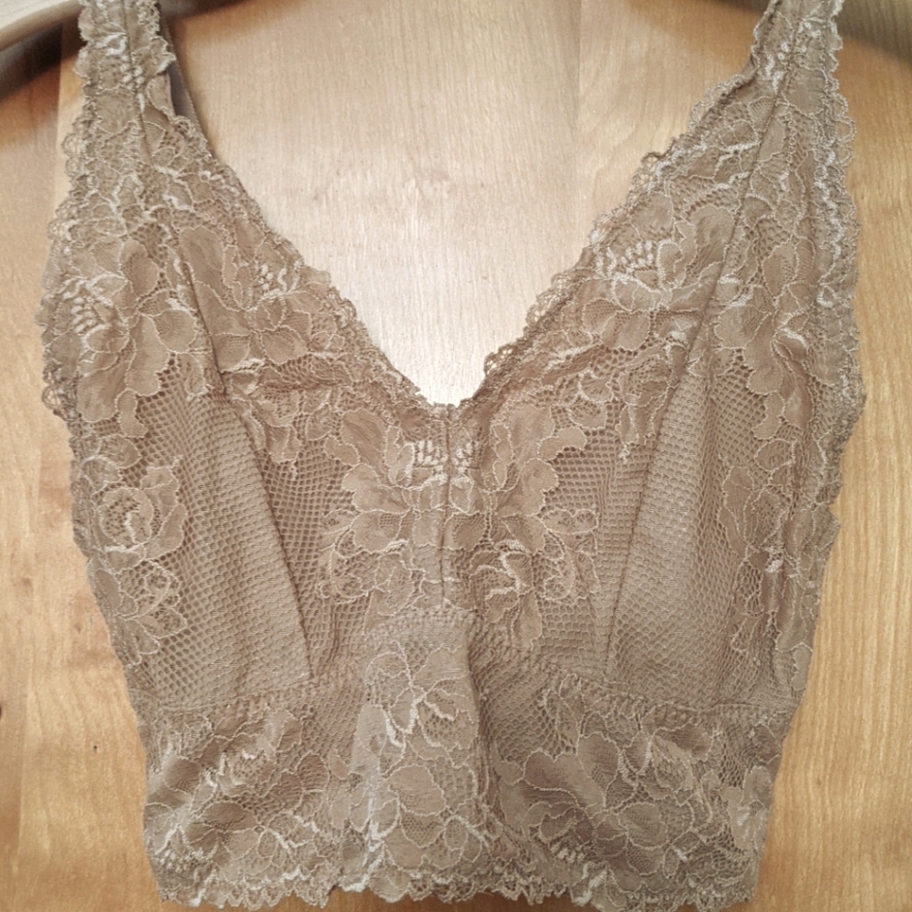 SOLD Savage X Fenty
Wireless Lace Bralette